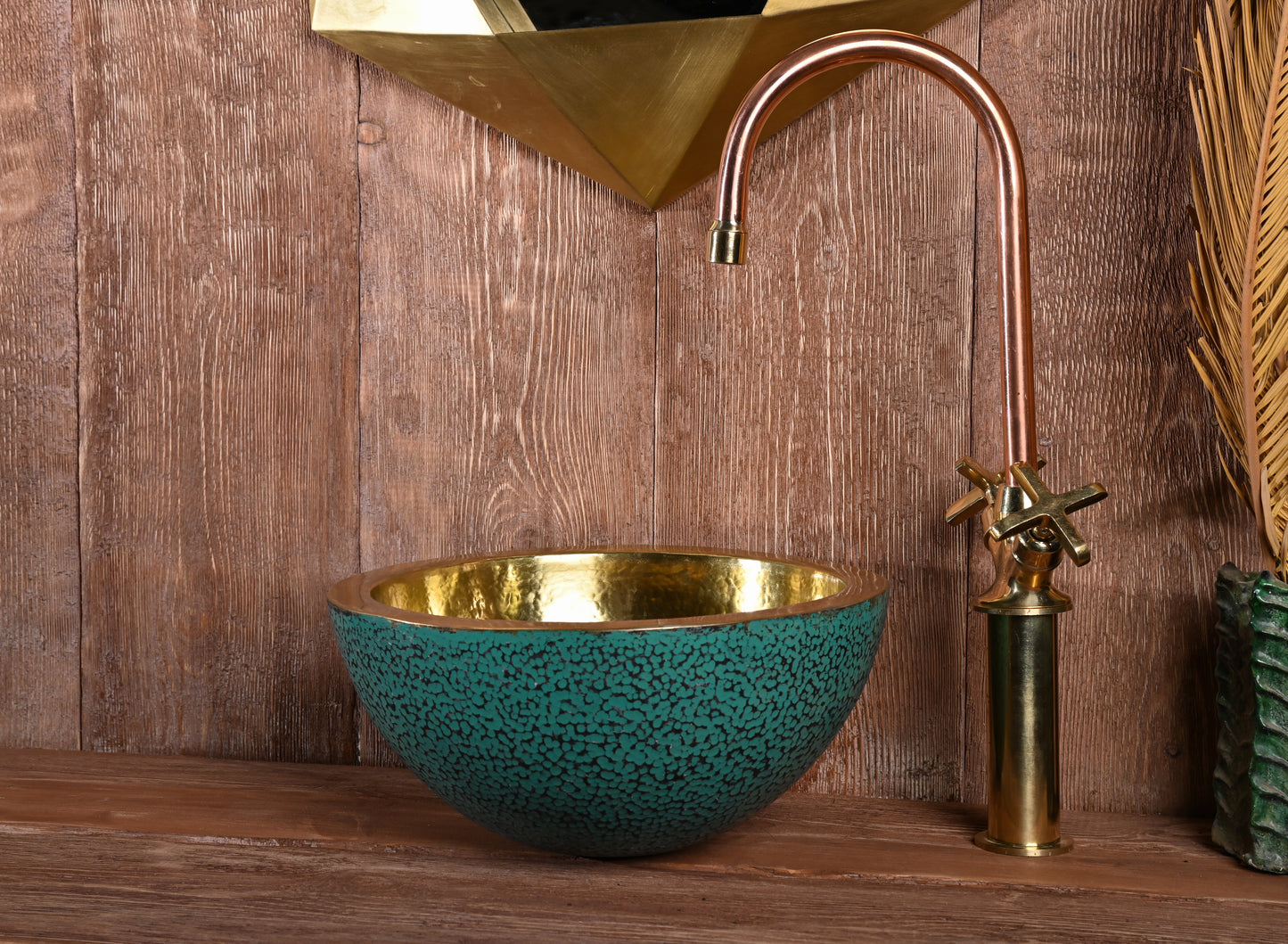 Hammered Brass Sink – Handmade Bathroom Basin with Turquoise Patina