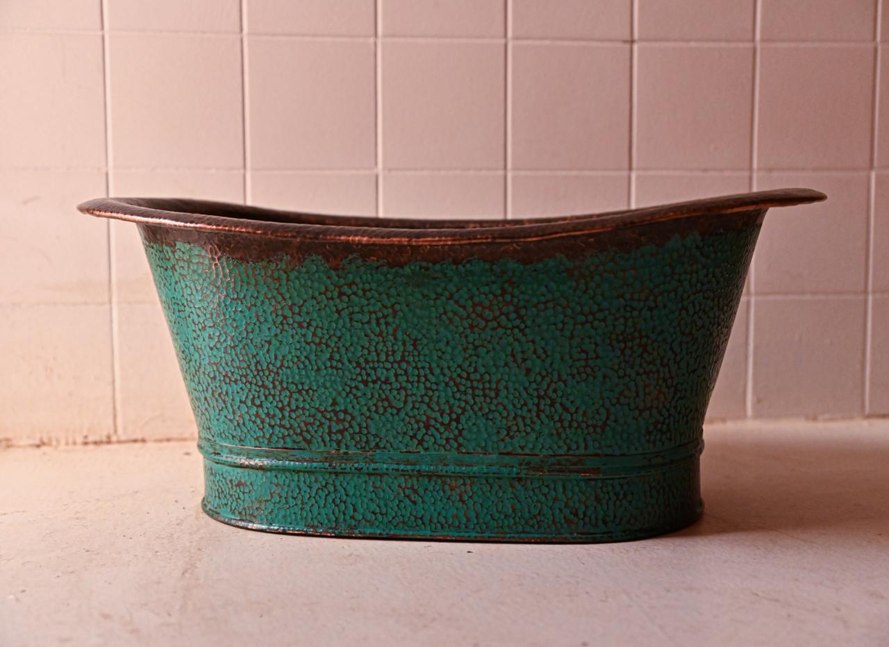 Freestanding Copper Bathtub with Green Patina Exterior – Handmade Flat Base Soaking Tub