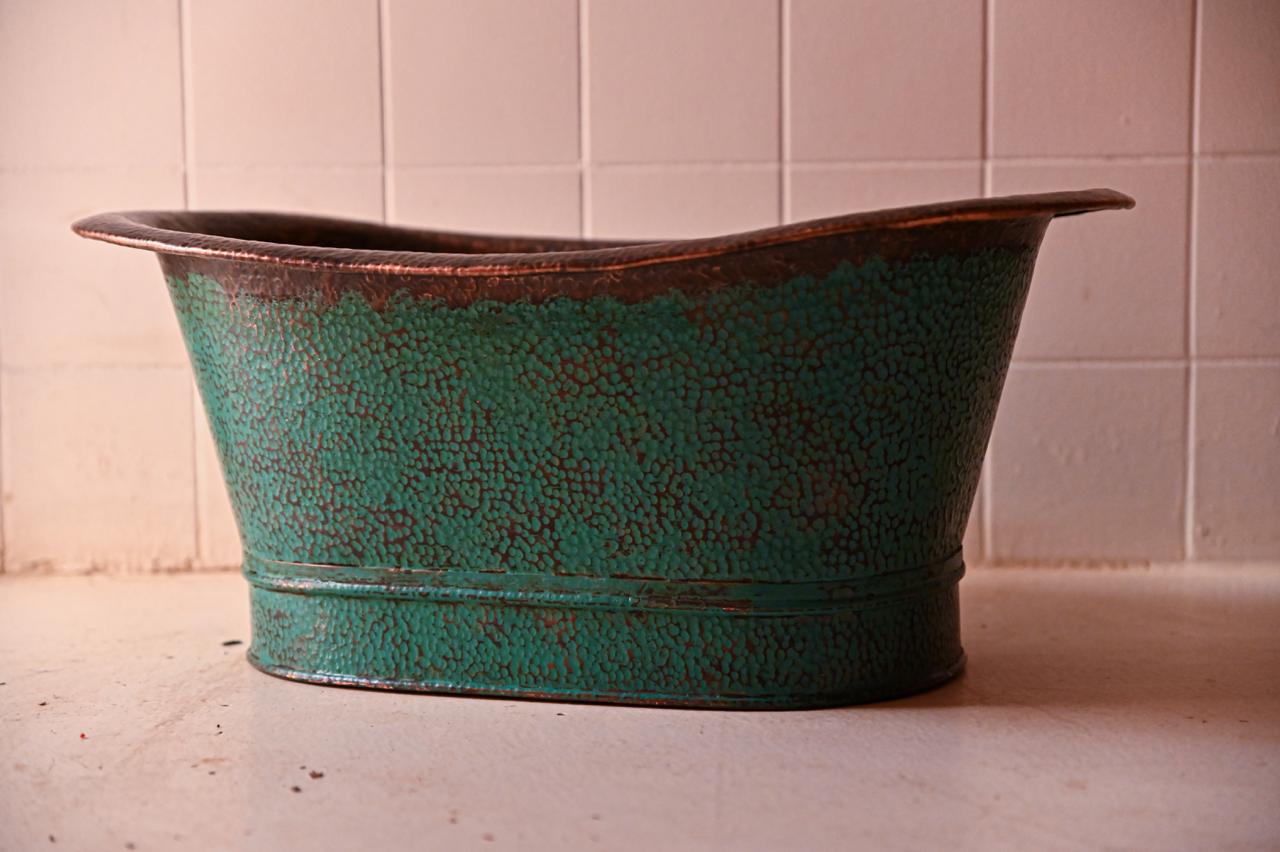 Freestanding Copper Bathtub with Green Patina Exterior – Handmade Flat Base Soaking Tub