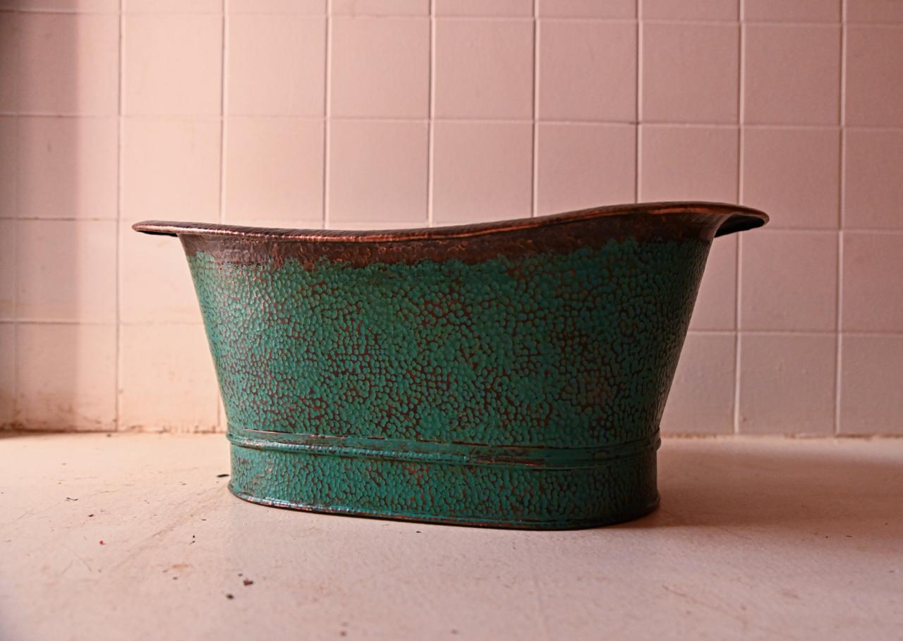 Freestanding Copper Bathtub with Green Patina Exterior – Handmade Flat Base Soaking Tub