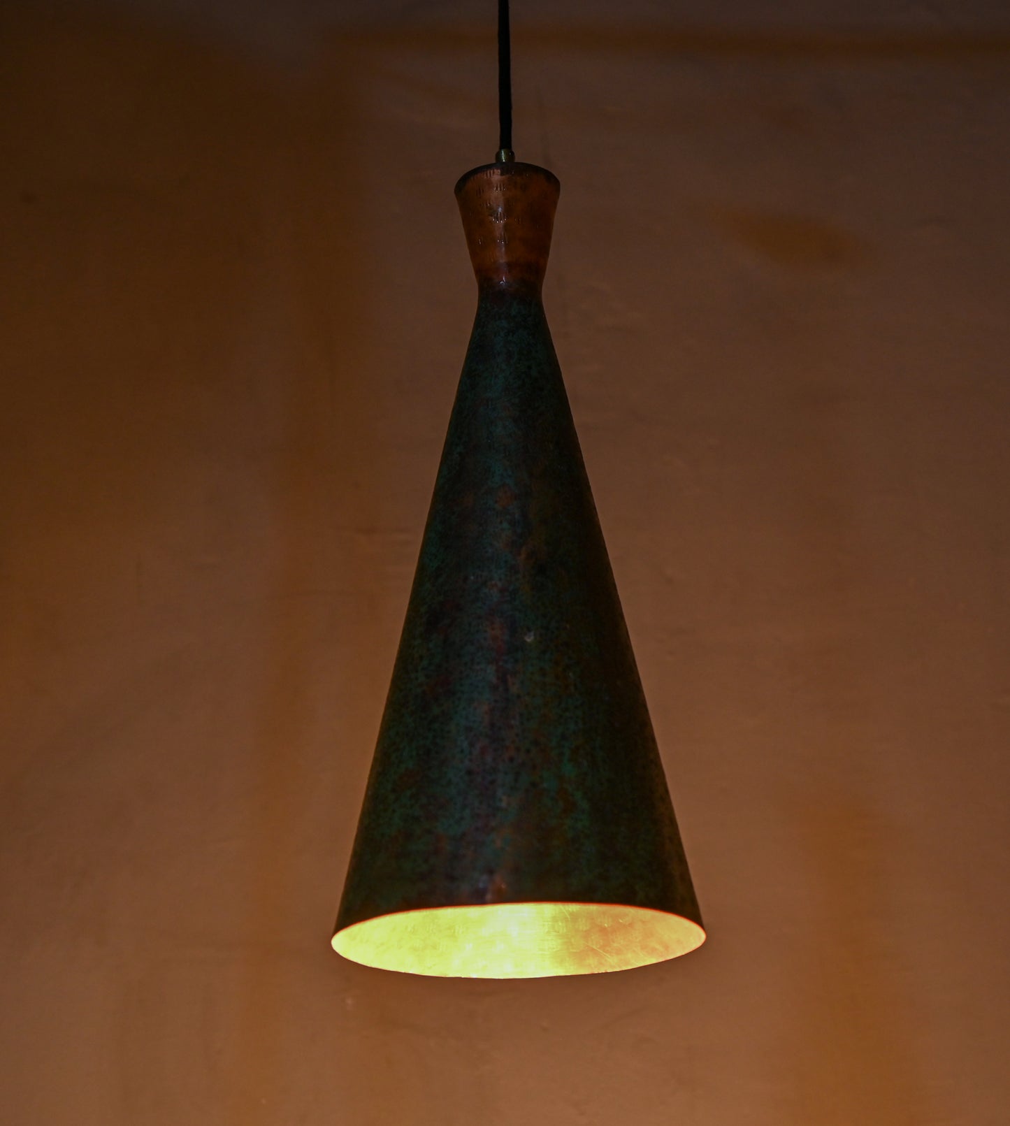Verdigris Patina Cone Pendant Light – Oxidized Hammered Copper Lamp – Industrial Kitchen Island Lighting