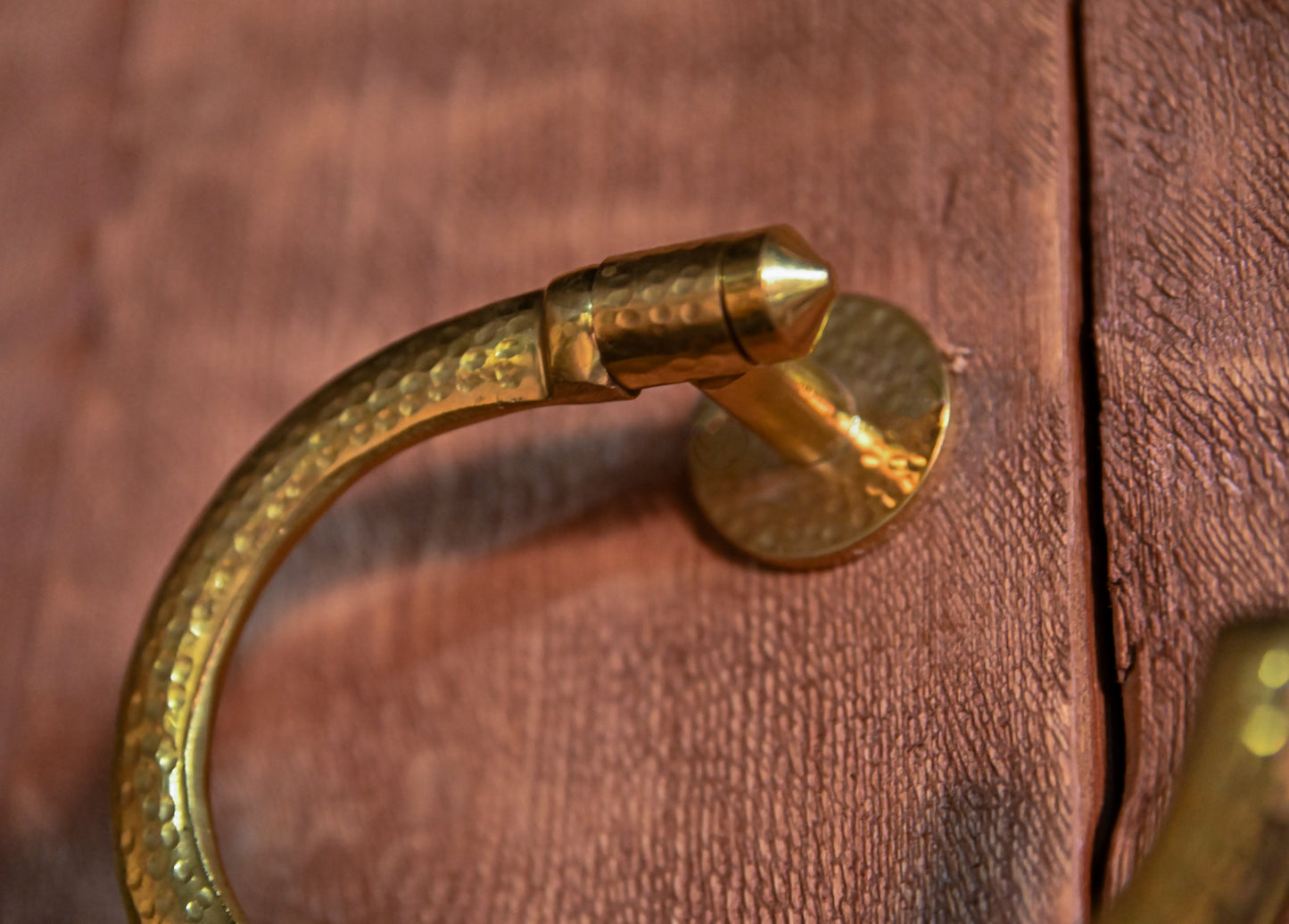 Wall-Mounted Brass Toilet Paper Holder – Solid Brass Bathroom Accessory